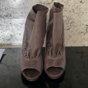 Dolce Vita Open Toe Leather Ruffle Heel